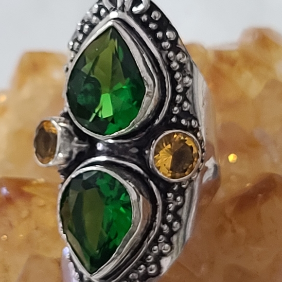 🌺Bogo New Vintage Tsavorite,Citrine Trinity Ring - Picture 3 of 5